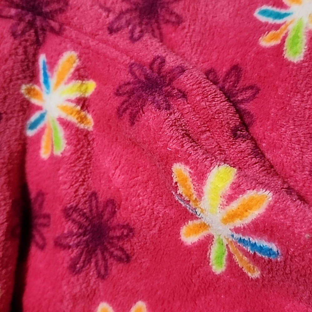 BED & BATH 🛁 COLLECTION CAROL'S.  BATH ROBE. - Picture 7 of 9